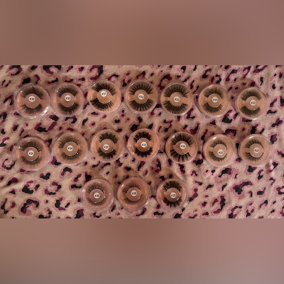 Lash Bundle - Picture 1 of 9